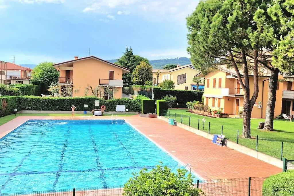 9 Via Europa Unita Villa Bardolino 0*,  Italy